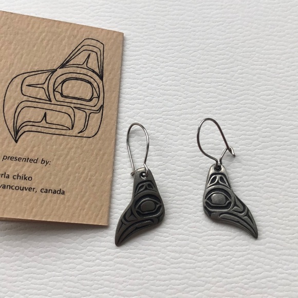 Haida Art pewter eagle earrings - Picture 1 of 3
